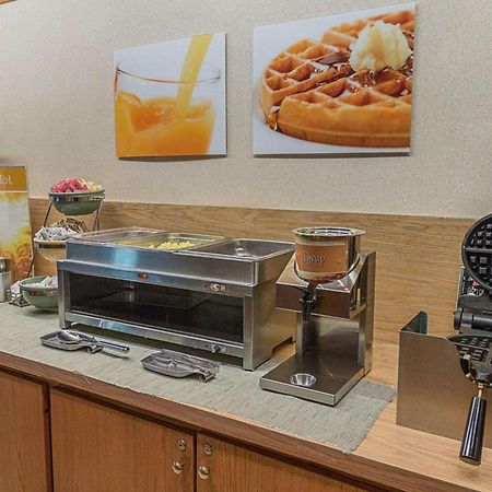 Quality Inn Ennis Kültér fotó