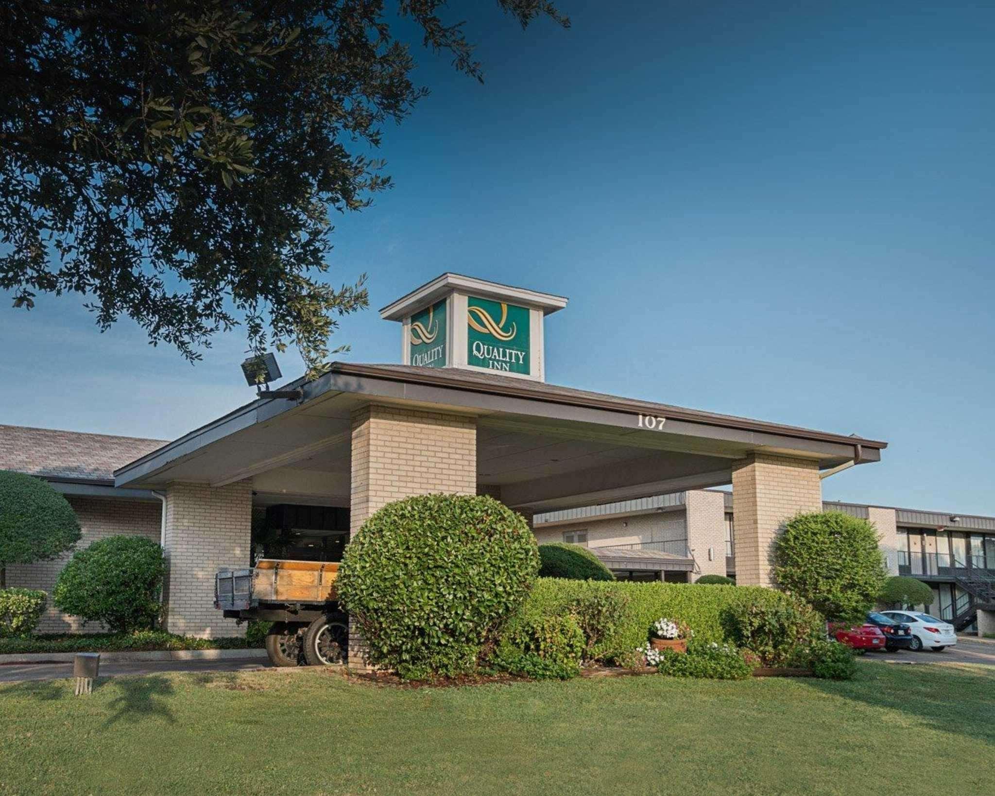 Quality Inn Ennis Kültér fotó