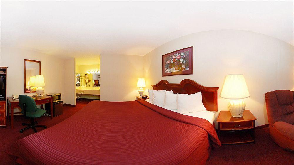 Quality Inn Ennis Kültér fotó