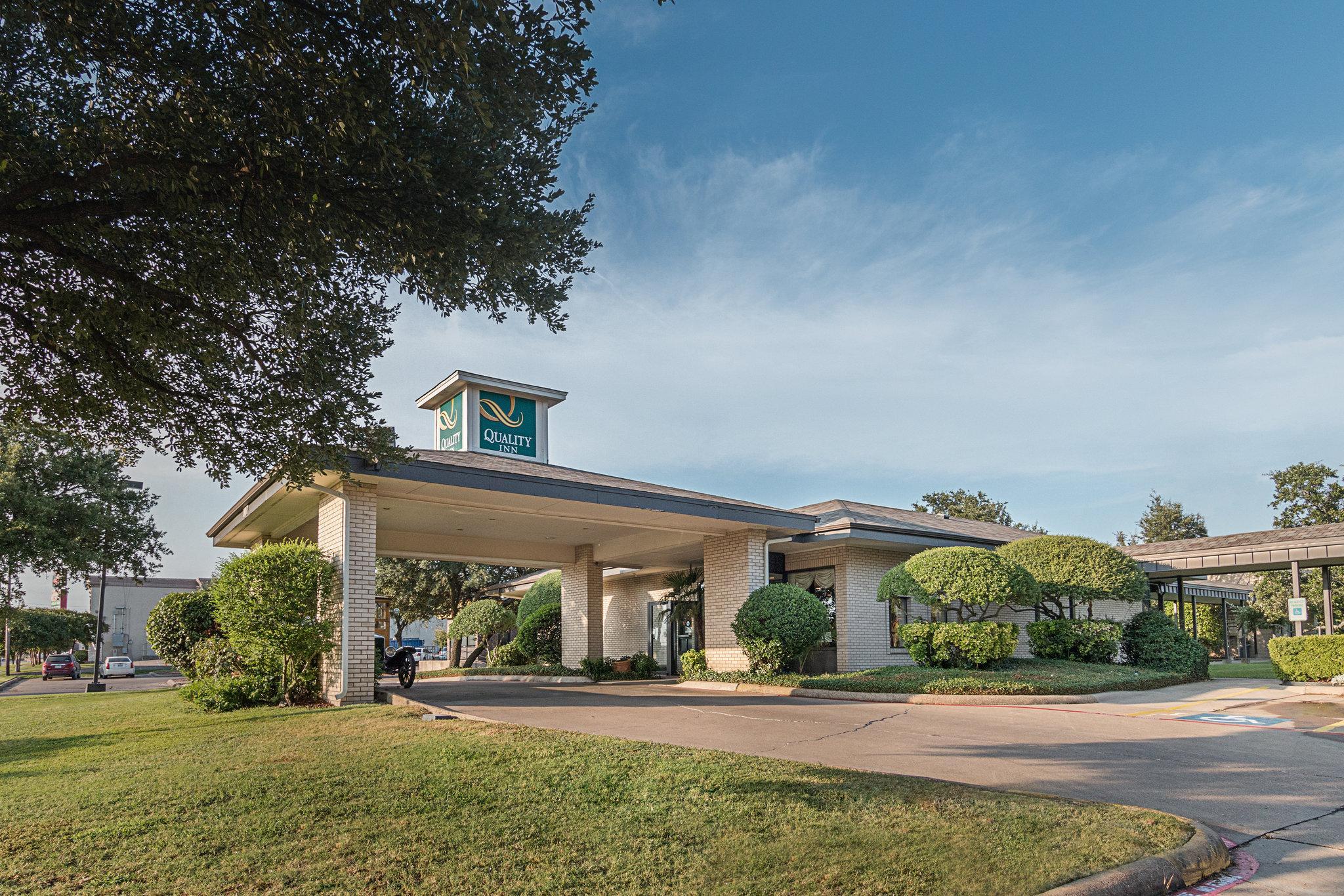 Quality Inn Ennis Kültér fotó
