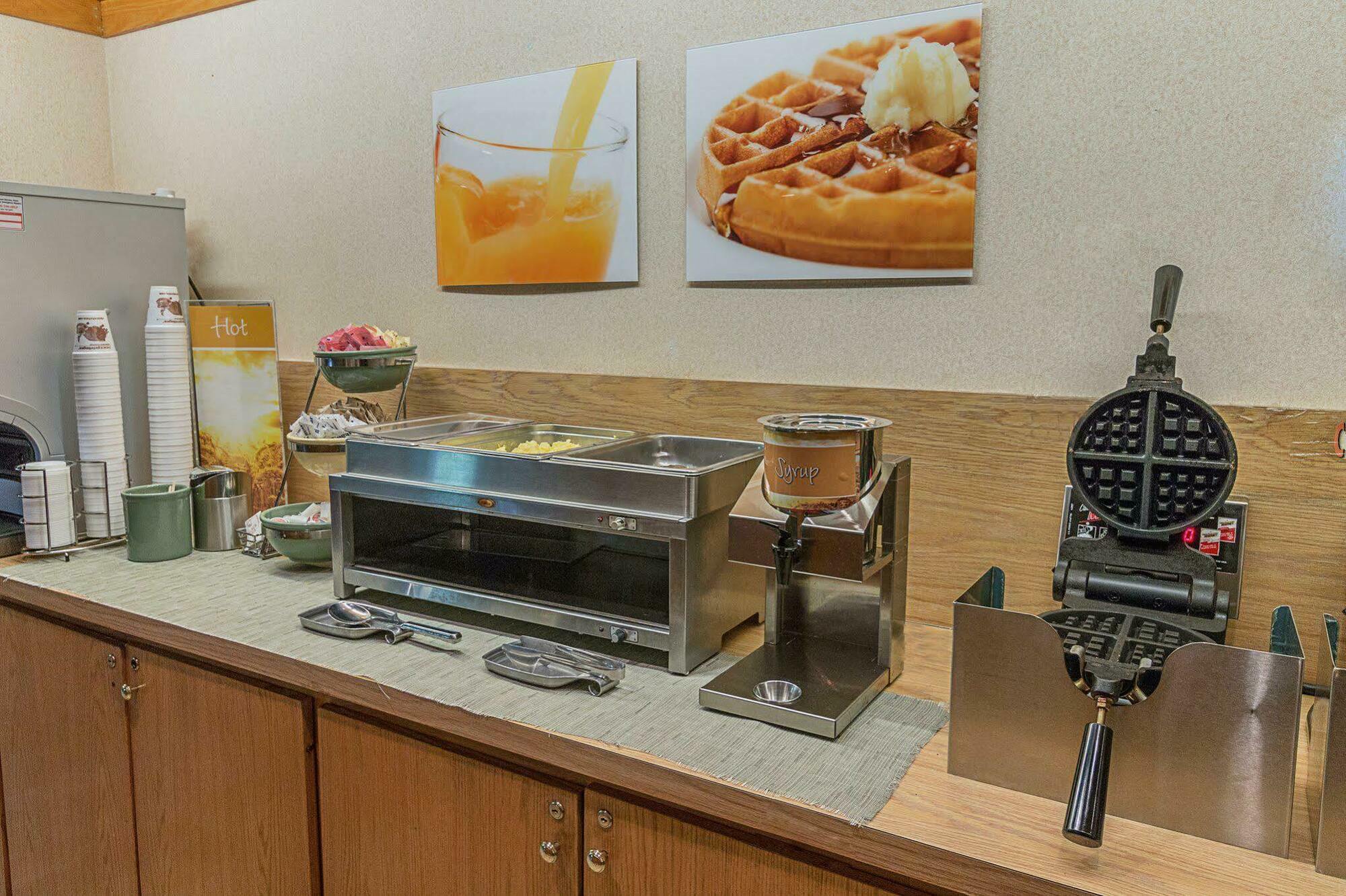 Quality Inn Ennis Kültér fotó